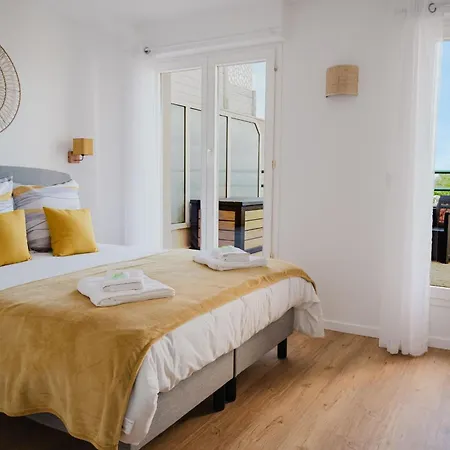 Antares - Hyper-centre, Vue Bassin, 108 M2, 3 Chambres, Clim, Parking, A 100 M Apartment
