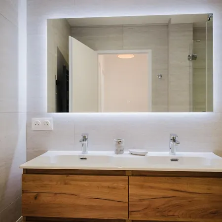 Apartment Antares - Hyper-centre, Vue Bassin, 108 M2, 3 Chambres, Clim, Parking, A 100 M *